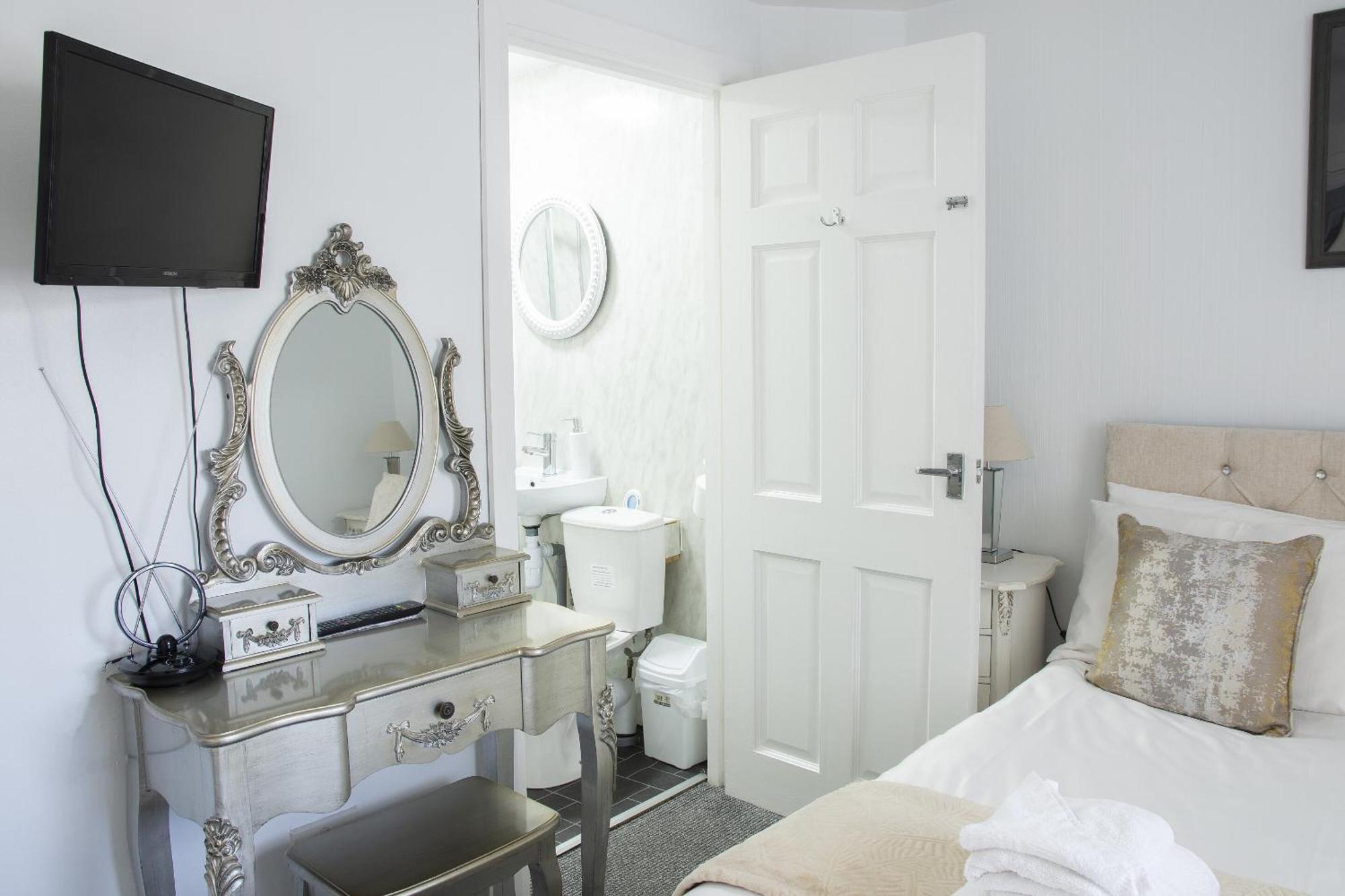Bishop Gate Bnb Londonderry Exterior photo