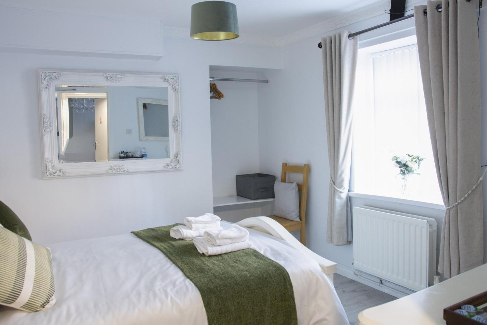 Bishop Gate Bnb Londonderry Exterior photo