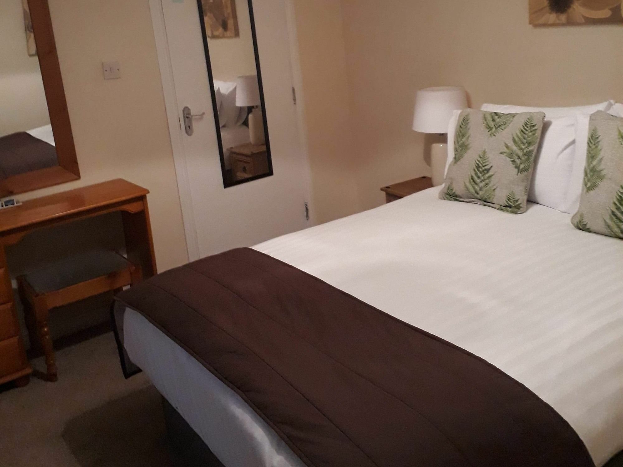 Bishop Gate Bnb Londonderry Exterior photo